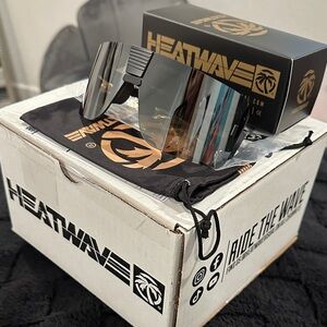 Heatwave palm camo polarized brand new Men’s Black Mirrored Shield Sunglasses